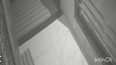 કતારગામ: જહાંગીર પૂરા વિસ્તાર માં મોડી રાતે અજાણ્યા ચોરે ઘર ની બહાર મૂકેલા બુટ ચપલ ની ચોરી કરી ફરાર. સમગ્ર ઘટના સીસીટીવી કેદ.