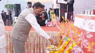 सडक अर्जुनी: गिऱ्हेपुंजे स्कूल व न्यू डेझी स्कूल सडक अर्जुनी येथे वार्षिक स्नेहसंमेलन उद्घाटनाप्रसंगी आ राजकुमार बडोले यांची उपस्थिती