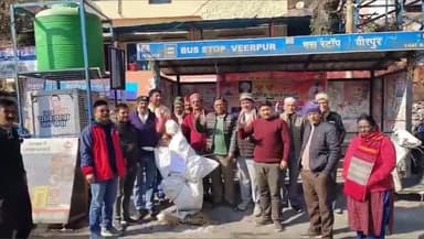 डुंडा: अंकिता भंडारी हत्याकांड मामले में राजनीति करने पर डुंडा में भाजपा कार्यकर्ताओं ने कांग्रेस पार्टी का पुतला दहन किया