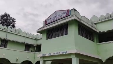 ଗୁଣୁପୁର: ଟିଟିମିରି ପଞ୍ଚାୟତ ମୁଣ୍ଡା ଗ୍ରାମରେ ପଲ୍ଲୀରେ ପ୍ରଶାସନ କାର୍ଯ୍ୟକ୍ରମ ଅନୁଷ୍ଠିତ,ଲୋକଙ୍କ ବିଭିନ୍ନ ଅଭିଯୋଗ ଶୁଣିଲେ ଗୋଷ୍ଠି ଉନ୍ନୟନ ଅଧିକାରୀ