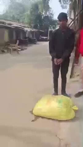 टेटिया बम्बर: 44 लीटर महुआ शराब के साथ एक धंधेबाज गिरफ्तार, मोटरसाइकिल जब्त