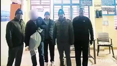 लमगड़ा: पुलिस ने दोघड़िया तिराहे के पास शराब की अवैध तस्करी कर रहे एक व्यक्ति को किया गिरफ्तार, 56 पाउच अवैध देसी शराब बरामद