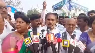 మున్సిపల్ కమిషనర్ రంగారావు ధ్వజం ఎత్తిన ఎమ్మెల్సీ తోట త్రిమూర్తులు