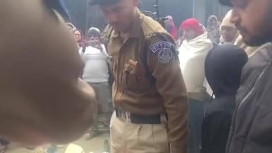 दरौली: सीआरपीएफ जवान का पार्थिव शरीर तिरंगे में लिपटा दुबा गांव पहुंचा, अंतिम दर्शन के लिए उमड़ी भीड़