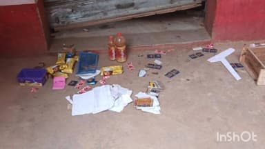 कौआकोल: दरावां गांव में रविवार रात अज्ञात चोरों ने एक दुकान का शटर तोड़कर की चोरी