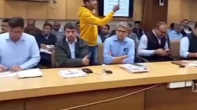 વટવા: AMC ની પ્રભારી મંત્રીની અધ્યક્ષતામાં અધિકારીઓ સાથે બેઠક