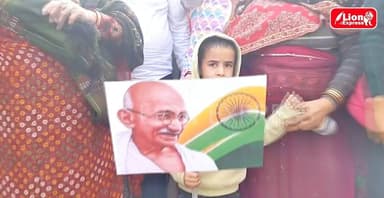 राज्य वृक्ष खेजड़ी की कटाई पर बवाल, 2 फरवरी 2026 से अनिश्चितकालीन महापड़ाव की चेतावनी
#lionexpress #bikaner #bikanernews