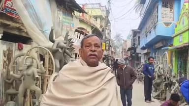 মহিষাদল: মহিষাদলে রাতে দুষ্কৃতীরা মৃৎ শিল্পী প্রতিমা ভেঙে দেওয়া অভিযোগ কটাক্ষ বিজেপি নেতা পূর্ব জেলা পুলিশ সুপার কড়া হুঁশিয়ারি