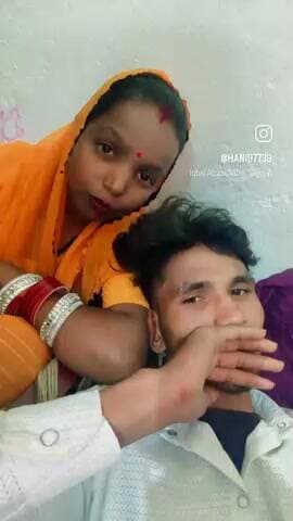 yah ladiss kahin bhi dikhti hai to mere number per call karna theek hai 10000 rupaye dilaunga 9580069042@