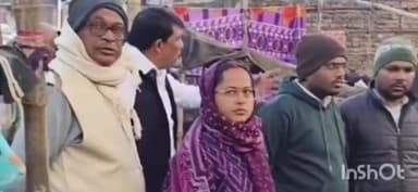 पिपरा: हरिहरगंज नगर प्रशासन द्वारा पिपरघाट गांव के मुसहर टोला में कंबल वितरण