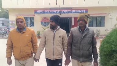 #जहानागंज पुलिस ने गैंगस्टर एक्ट में वांछित अभियुक्त आकाश शर्मा को श्री राम राष्ट्रीय इंटर कॉलेज के समीप से गिरफ्तार कर ...