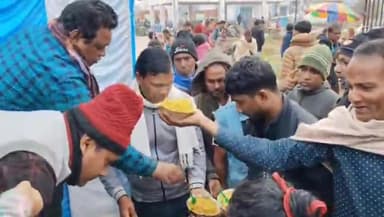 হিঙ্গলগঞ্জ: নারকেলতলা এলাকায় রাজ্যের মুখ্যমন্ত্রী মমতা বন্দ্যোপাধ্যায়ের ৭১ তম জন্ম দিন পালন করলেন এলাকার তৃণমূলের কর্মীরা