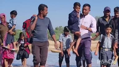 અમીરગઢ: કાકવાડા આસપાસના ગામના બાળકો કડકડતી ઠંડીમાં નદીના પાણીમાંથી પસાર થવા મજબૂર બન્યા.