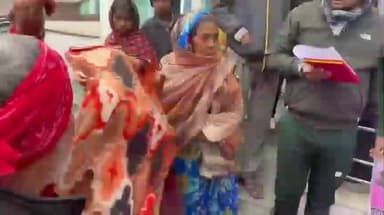 घाट कुसुंभा: कड़ाके की ठंड में रोटरी क्लब ऑफ शेखपुरा सेंट्रल ने 60 जरूरतमंदों को कंबल बांटे