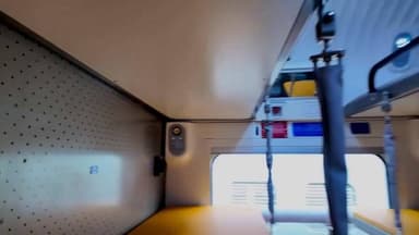 नए भारत की नई ट्रेन, वंदे भारत! 🇮🇳
गुवाहाटी से कोलकाता के बीच चलने वाली देश की पहली #VandeBharat स्लीपर ट्रेन की जानका...