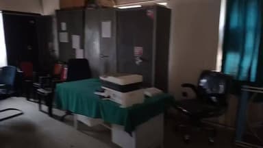 मोदनगंज: ओकरी सामुदायिक स्वास्थ्य केंद्र के नए भवन का काम अधूरा, बीस सूत्री उपाध्यक्ष ने मांगा जवाब