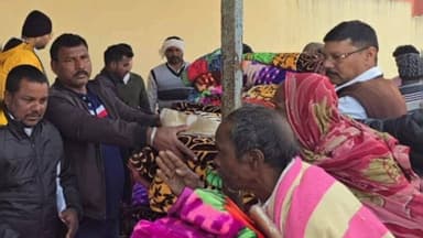 ओरमांझी: चंद्रा, मधुकमा और सदमा पंचायत में हिताया वेलफेयर फाउंडेशन ने कंबल वितरण किया