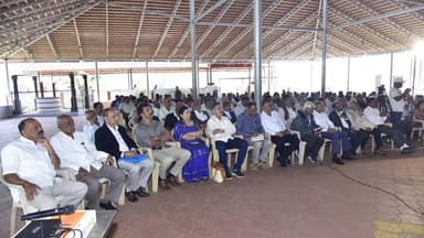 ವಿರಾಜಪೇಟೆ: ಪಟ್ಟಣದಲ್ಲಿ ಕೊಡವ ಭಾಷೆ ಸಂವಿಧಾನದ 8ನೇ ಪರಿಚ್ಛೇದದಲ್ಲಿ ಸೇರ್ಪಡೆ ಕುರಿತು ಮಹತ್ವದ ಸಭೆ ನಡೆಯಿತು