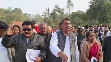 मझौली: मड़वास थाने का घेराव करने पहुंची कांग्रेस, कांग्रेस जिलाध्यक्ष सीधी के नेतृत्व में हजारों लोग मौजूद