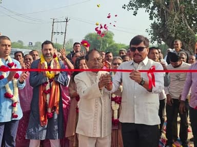 કરજણ: અટાલી ગામે 15 લાખના ખર્ચે નવનિર્મિત મુખ્ય પ્રવેશ દ્વારનું ઉદ્ઘાટન, ધારાસભ્ય અક્ષય પટેલના હસ્તે કાર્યક્રમ યોજાયો