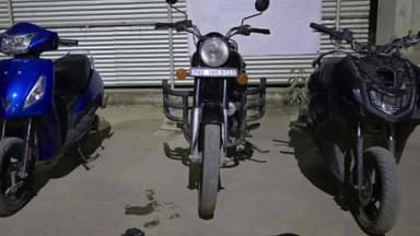 দুধনৈ: দূধনৈ আৰক্ষীয়ে তিনিটা বাইকসহ তিনি গভাইত চোৰক গ্ৰেপ্তাৰ কৰে