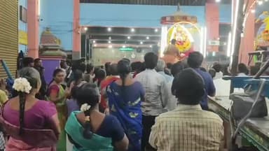 சிவகாசி: பிரசித்தி பெற்ற சிவசுப்பிரமணிய சுவாமி திருக்கோவில் மார்கழி மாத திருவிழாவில் முருகன் வள்ளி தெய்வானை உடன் வீதி உலா பக்தருக்கு காட்சியளிப்பு