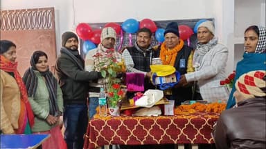 बड़हिया: बड़हिया में शिक्षक दिलीप कुमार की सेवानिवृत्ति पर भावपूर्ण विदाई समारोह