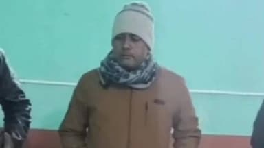 पीरपैंती: पीरपैंती रेलवे स्टेशन पर पुरानी रंजिश में 15-20 लोगों ने युवक को लात-घूंसों से मारा, हालत नाज़ुक