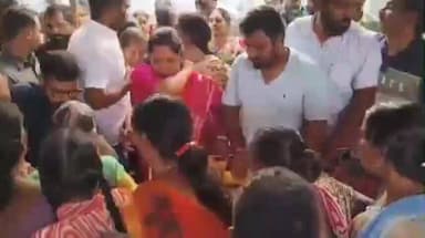 తమ్మయ్య బాబు మృతి తీరని లోటు: లింగంపర్తిలో ఎమ్మెల్యే సత్యప్రభ