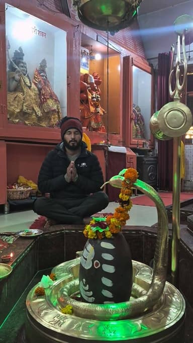 कुकर्मी इंस्पैक्टर धर्मेन्द्र रौतेला के नाश के लिए देहरादून रायपुर रोड में स्थित श्री लछमी नारायण मदिंर में प्रार्थना की...