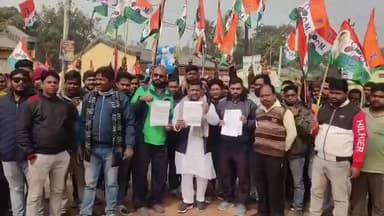 দাঁতন ১: দাঁতন রেল স্টেশনে জগন্নাথ এক্সপ্রেস ট্রেনের স্টপেজের দাবিতে রেল রোকো কর্মসূচি তৃণমূলের!