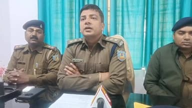 डायन-भूत के अंधविश्वास ने ली एक और जान, बेटे ने कुल्हाड़ी से की पिता की हत्या
#गढ़वा : झारखंड के ग्रामीण इलाकों में आज भ...