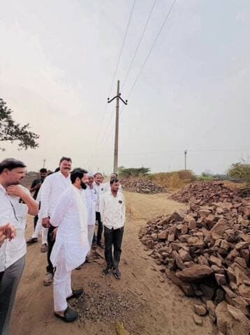 श्रीगोंदा: पारगाव सुद्रिक–बेलवंडी कोठार रस्ता पुन्हा मार्गी; आमदार विक्रम पाचपुते यांची थेट पाहणी, कामाला वेग
