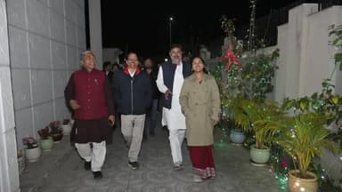 खलारी: स्मार्ट सिटी मंत्री आवास पर कांग्रेस नेताओं की अहम बैठक, संगठन और सरकार के कामकाज पर हुई चर्चा