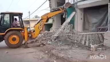 ନିମାପଡା: ଗୋପ ବଜାର ରେ ବୁଲିଲା ବୁଲ ଡୋଜର। ପ୍ରଶାସନ ତରଫରୁ ସରକାରୀ ଜମିରୁ ଉଛେଦ