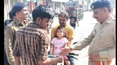 વિરમગામ: વિરમગામ ટાઉન પોલીસની સરાહનીય કામગીરી! ઉત્તરાયણ પર્વ ને લઇ ટુ-વ્હીલર ચાલકોને નિશુલ્ક સેફટી ગાર્ડ લગાવી આપ્યા