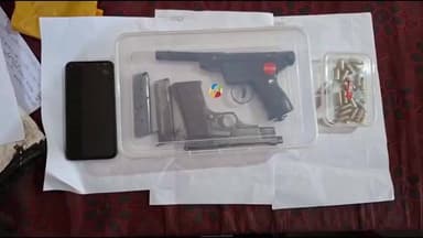 बाबूबरही: थाना क्षेत्र में अपराध होने से पहले पुलिस ने रोका, हथियार जब्त किए