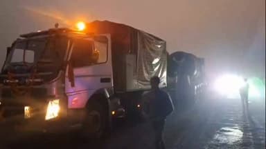 गोपालगंज से मोतिहारी तक आस्था का महासफर, 210 टन का विश्व का सबसे विशाल शिवलिंग सुरक्षित पार
#shiv #gopalganj #motihari ...