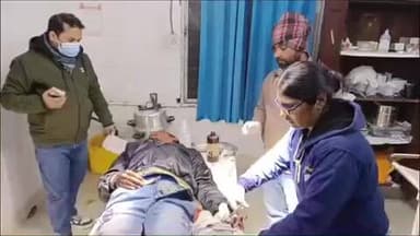 बरहरुवा: बरहरवा सीएचसी के पास अनियंत्रित होकर गिरा बाइक चालक, बेहतर इलाज के लिए किया रेफर