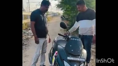 અમીરગઢ: ઈકબાલ નજીકથી ટુ વ્હીલર પર દારૂની હેરાફેરીનો પર્દાફાશ કરીને 1.35 લાખનો મુદ્દામાલ એલસીબીએ જપ્ત કર્યો.