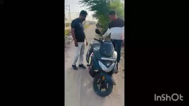 અમીરગઢ: ઈકબાલગઢ દશામાંના મંદિર નજીકથી એલસીબી પોલીસે ટુ વ્હીલર માંથી વિદેશી દારૂ સહિત 1,35,765 રૂપિયાનો મુદ્દા માલ ઝડપયો