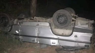 ढटवाल: करहा के पास सड़क से लुढ़की गाड़ी, हादसे में 6 लोग हुए घायल