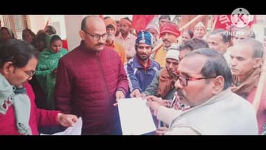 गुठनी: गुठनी प्रखंड मुख्यालय पर माले कार्यकर्ताओं ने छह सूत्री मांगों को लेकर किया प्रदर्शन