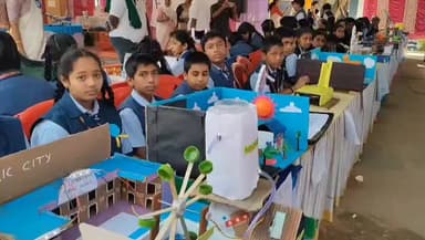 ಕೃಷ್ಣರಾಜಪೇಟೆ: ಪಟ್ಟಣದ ಕೇಂಬ್ರಿಡ್ಜ್ ಶಾಲೆಯಲ್ಲಿ ಪ್ರೌಢಶಾಲಾ ವಿದ್ಯಾರ್ಥಿಗಳಿಂದ ವಿಜ್ಞಾನ ವಸ್ತು ಪ್ರದರ್ಶನ ಕಾರ್ಯಕ್ರಮ