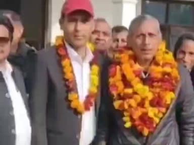 नौगावां सादात: बार एसोसिएशन का चुनाव हुआ संपन्न, नौगांवा सादात में सर्वेंद्र यादव बने अध्यक्ष, हुआ स्वागत