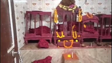 কেতুগ্রাম ১: কেতুগ্রামে শতাব্দীপ্রাচীন মন্দিরে দুঃসাহসিক চুরি, খোয়া গেল পাঁচ লক্ষাধিক টাকার গহনা, পুলিশি নিরাপত্তা নিয়ে উঠছে প্রশ্ন