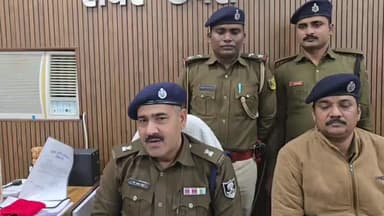 नशा मुक्त अभियान सारण पुलिस की कड़ी कार्रवाई 33 किलो गांजा 170 ग्राम गांजा बरामद दो गांजा तस्कर गिरफतार