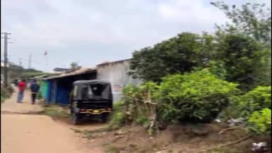 ദേവികുളം: മൂന്നാർ നടയാർ എസ്റ്റേറ്റിൽ കാട്ടാന ആക്രമണം, ഓട്ടോറിക്ഷ തകർന്നു