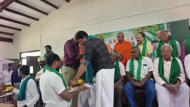 ಮಾಗಡಿ: ಪಟ್ಟಣದಲ್ಲಿ ರಾಜ್ಯ ರೈತ ಸಂಘದ ವತಿಯಿಂದ ರೈತ ದಿನಾಚರಣೆ