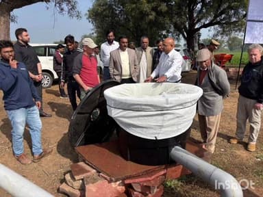 खेरागढ़: इजरायल राजदूत ने पूर्व विधायक के बाग पर आधुनिक और जैविक खेती का किया निरीक्षण, किसानों से की चर्चा